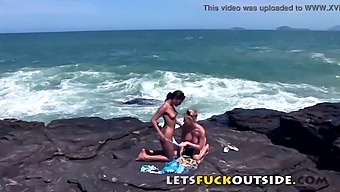 Outdoor Sex Adventure With Beautiful Women Getting Caught
