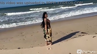 Amateur Girl Engages In Outdoor Sex With Fan On Beach Without Protection