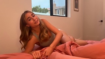 Lily Phillips' Sensual Feet And Athletic Body Will Make Your Cock Rock Hard