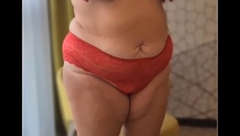 A Voluptuous Woman Enjoys Anal Play And Achieves A Solo Climax